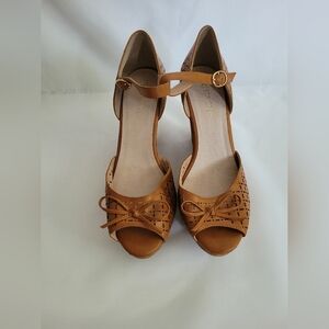 Restricted High Wedge Sandals 10 Like New Condition